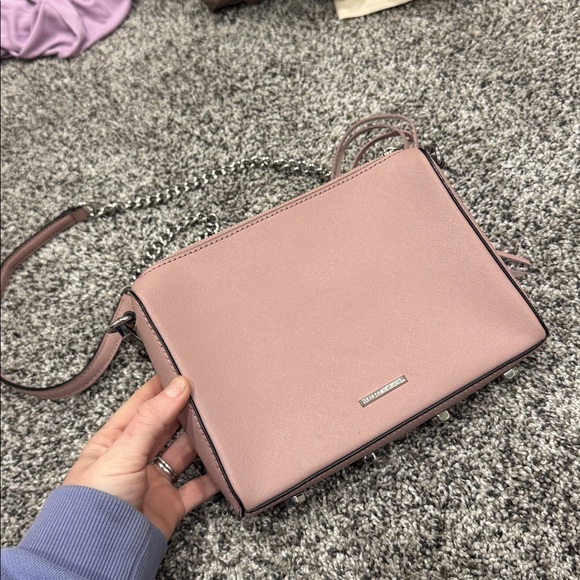 Rebecca Minkoff Avery Light Blush Pink Crossbody - Picture 4 of 8
